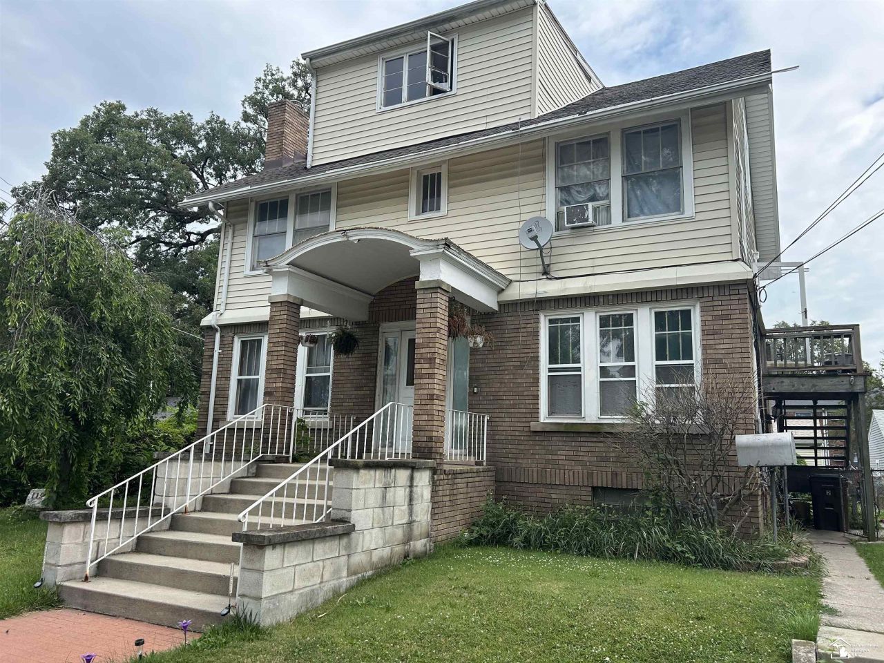 115 E 8th Street Monroe, MI 48161