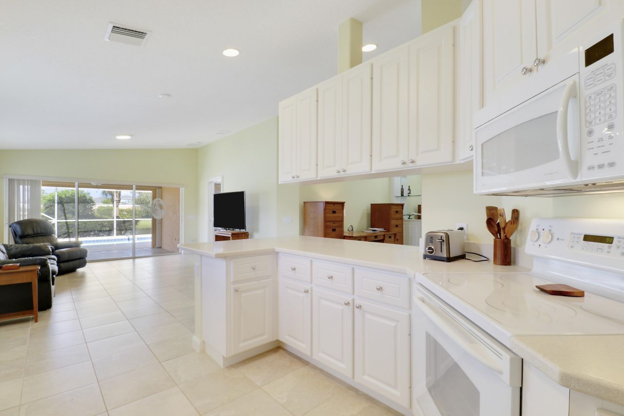 10628 SW Hartwick Drive, Port Saint Lucie, FL 34987 Photo