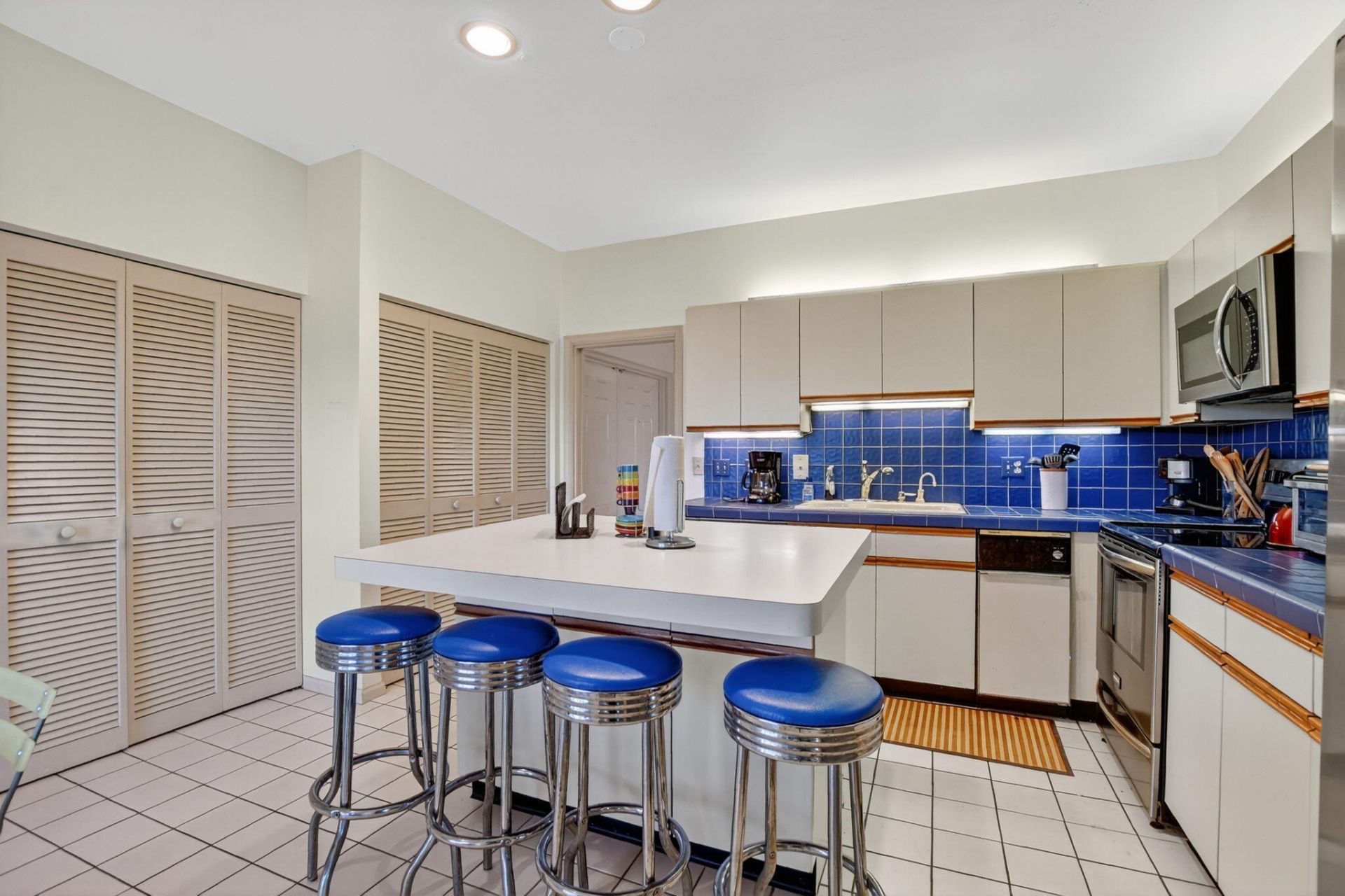 7623 Cinebar Drive, Unit 30u, Boca Raton, FL 33433 Photo