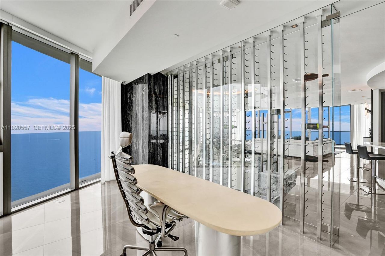 18975 Collins Ave, Unit 5000 + Cab, Sunny Isles Beach, FL 33160 Photo