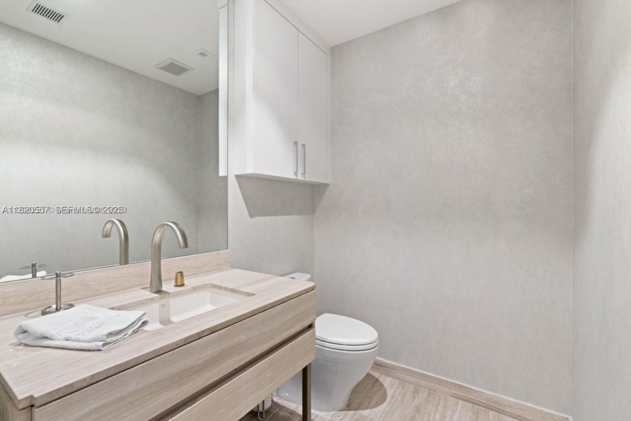 18975 Collins Ave, Unit 5000 + Cab, Sunny Isles Beach, FL 33160 Photo