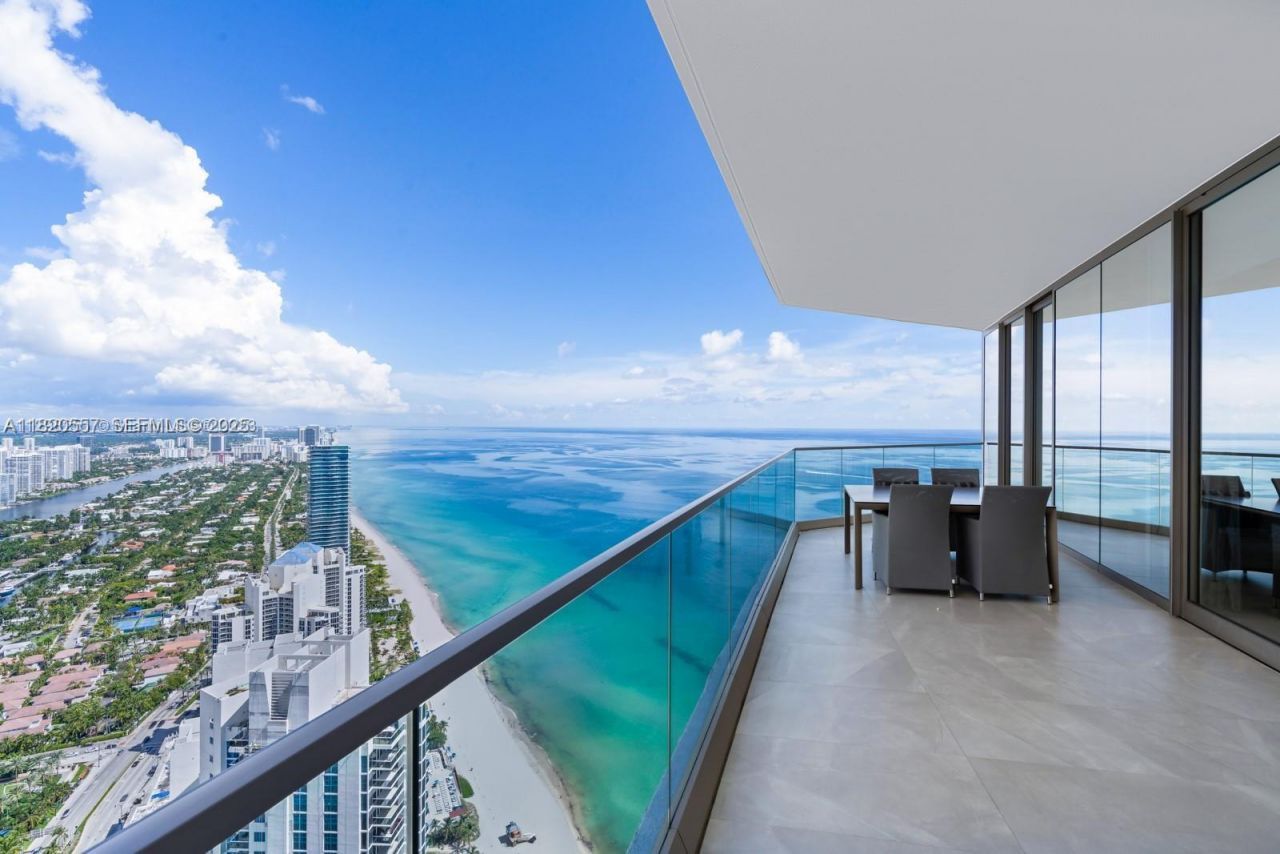 18975 Collins Ave, Unit 5000 + Cab, Sunny Isles Beach, FL 33160 Photo