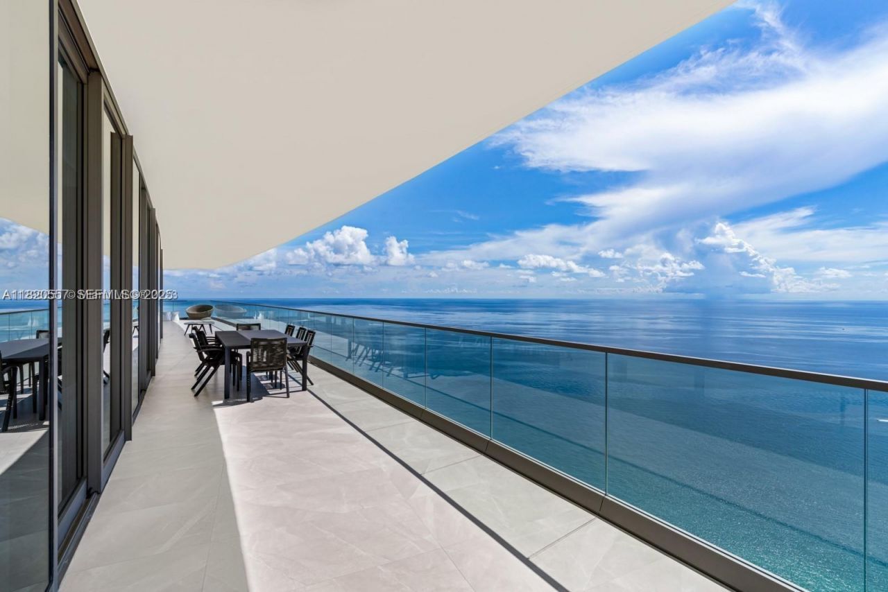 18975 Collins Ave, Unit 5000 + Cab, Sunny Isles Beach, FL 33160 Photo