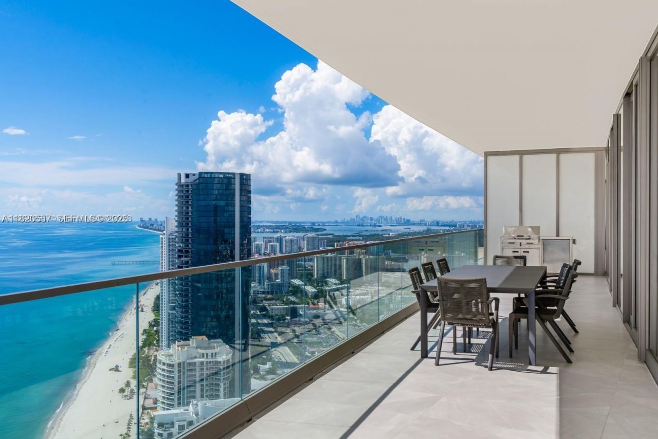 18975 Collins Ave, Unit 5000 + Cab, Sunny Isles Beach, FL 33160 Photo