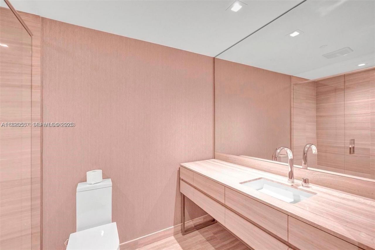 18975 Collins Ave, Unit 5000 + Cab, Sunny Isles Beach, FL 33160 Photo