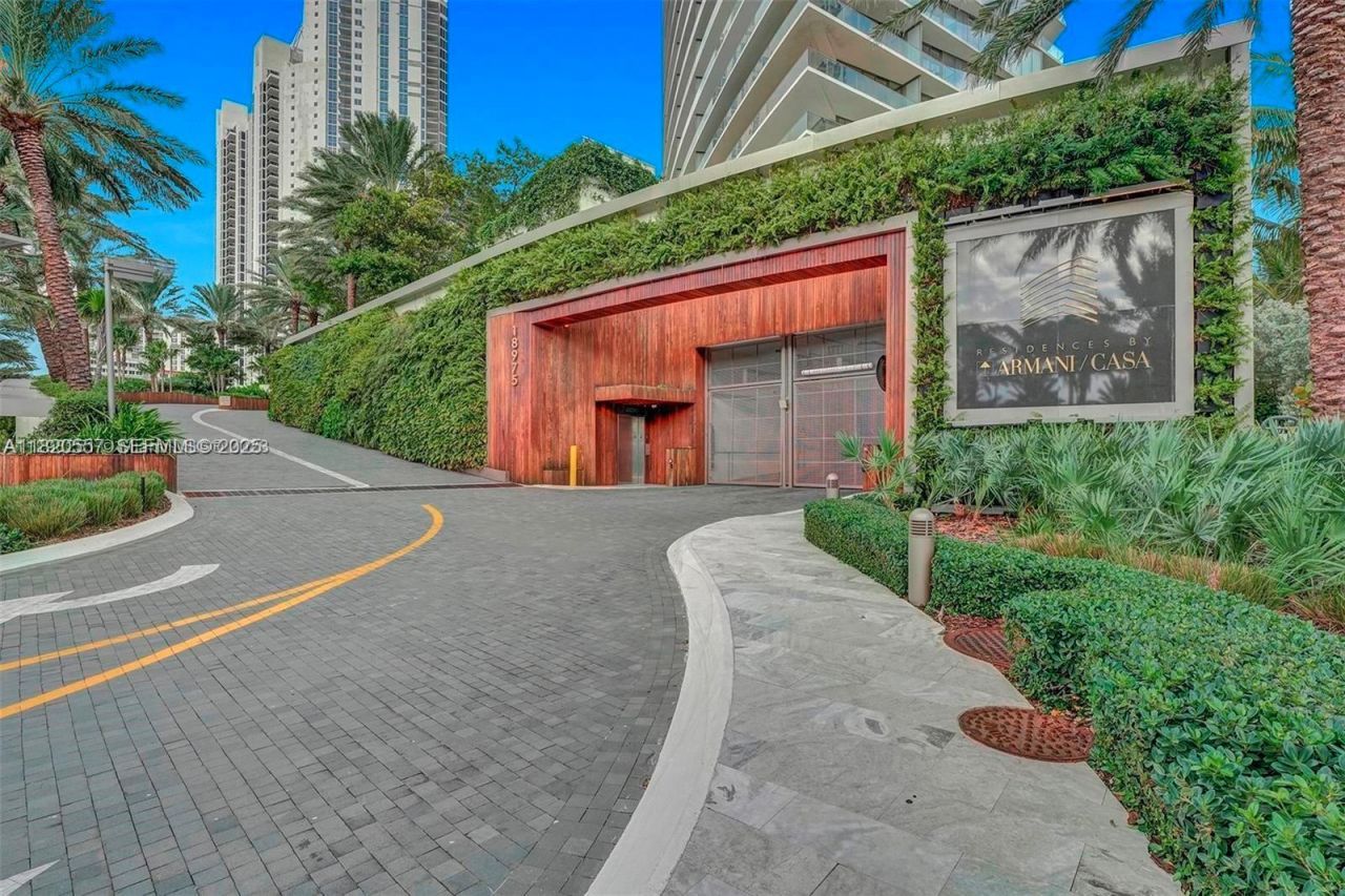 18975 Collins Ave, Unit 5000 + Cab, Sunny Isles Beach, FL 33160 Photo