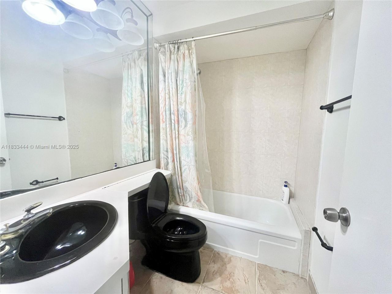 2841 NE 33rd Ct, Unit 104, Fort Lauderdale, FL 33306 Photo