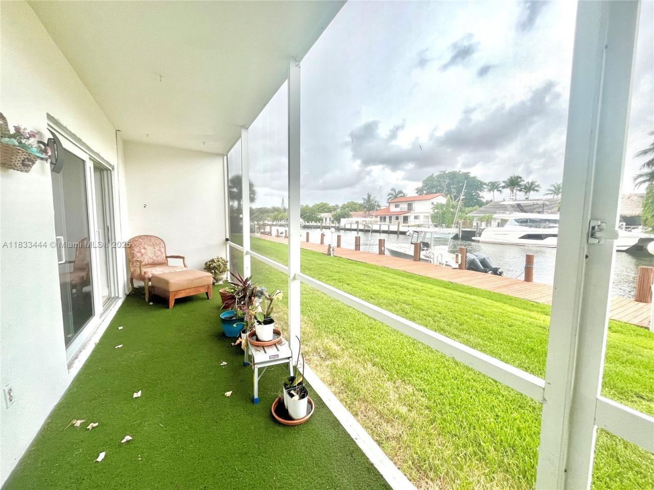 2841 NE 33rd Ct, Unit 104, Fort Lauderdale, FL 33306 Photo