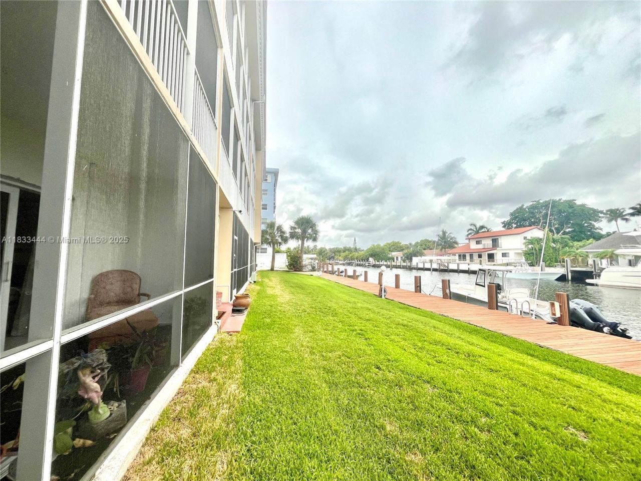 2841 NE 33rd Ct, Unit 104, Fort Lauderdale, FL 33306 Photo