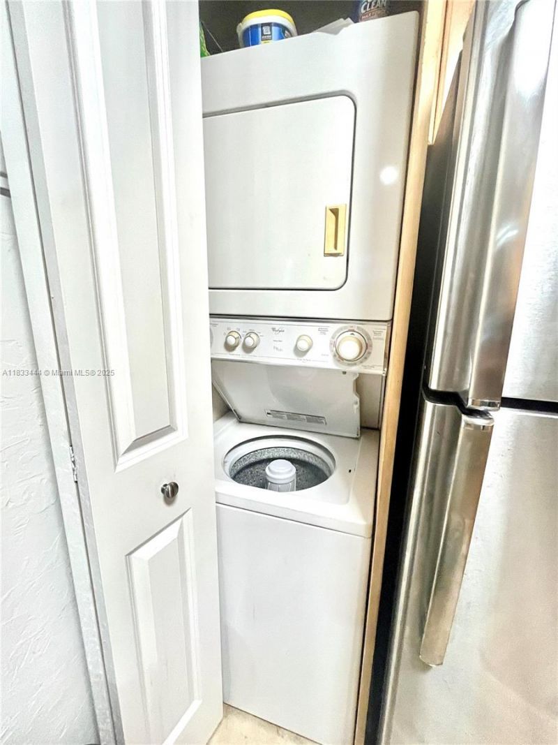 2841 NE 33rd Ct, Unit 104, Fort Lauderdale, FL 33306 Photo