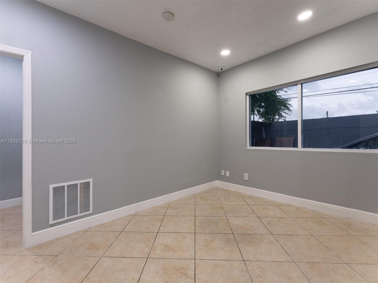 2695 NW 141st St, Opa Locka, FL 33054 Photo