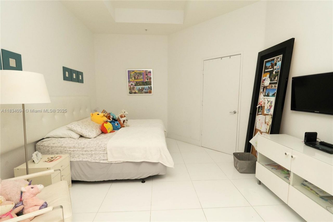 150 Sunny Isles Blvd, Unit 1-TH403, Sunny Isles Beach, FL 33160 Photo