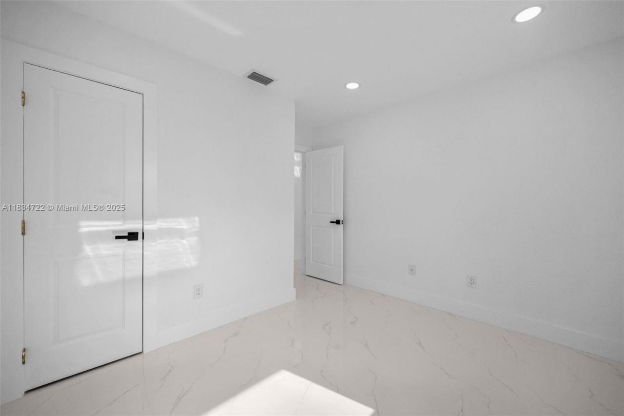 324 SW 16th Ter, Homestead, FL 33030 Photo