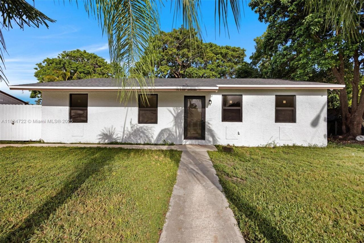 324 SW 16th Ter, Homestead, FL 33030 Photo