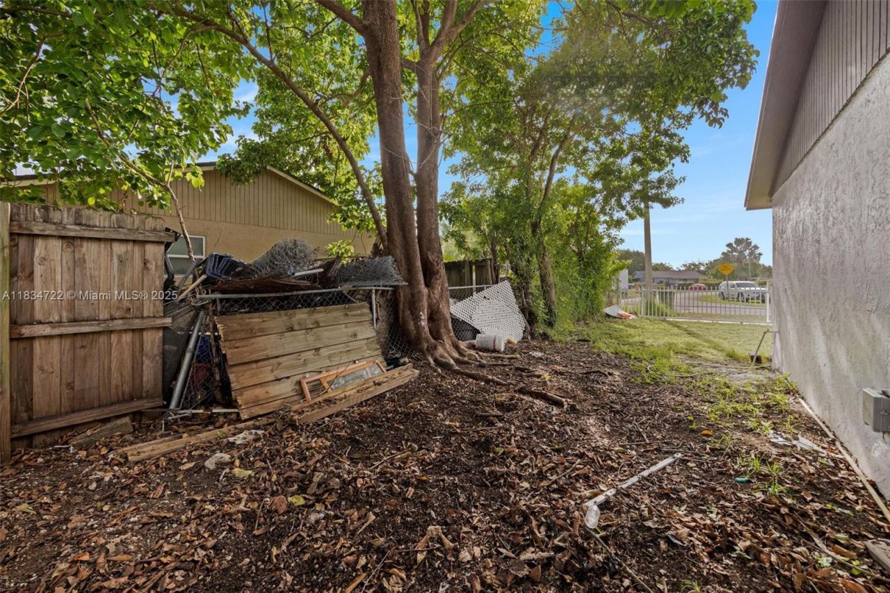 324 SW 16th Ter, Homestead, FL 33030 Photo