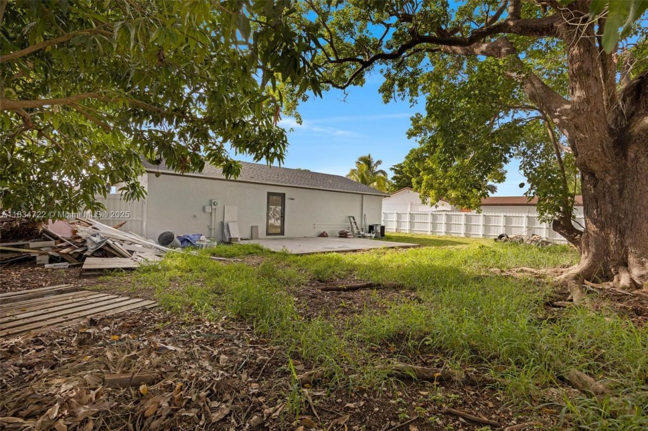 324 SW 16th Ter, Homestead, FL 33030 Photo