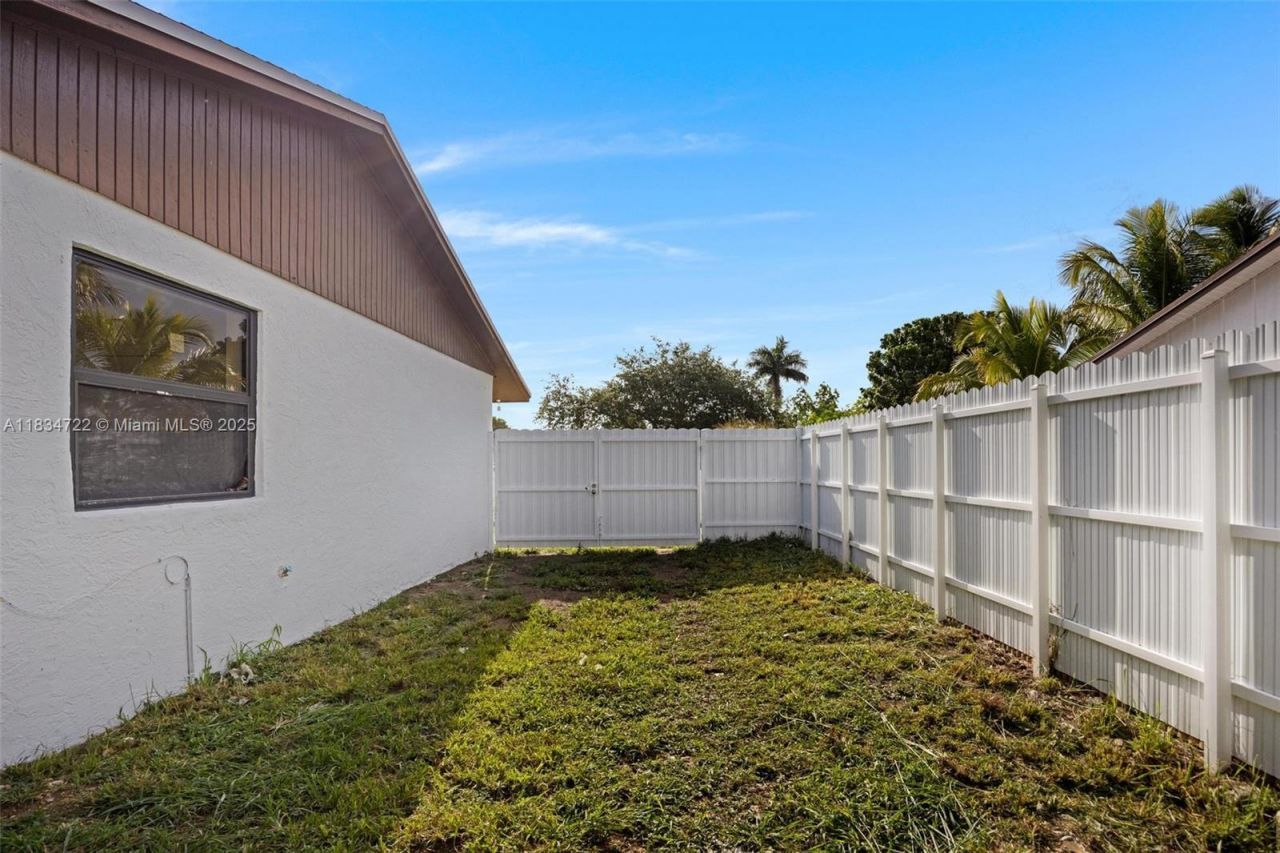 324 SW 16th Ter, Homestead, FL 33030 Photo
