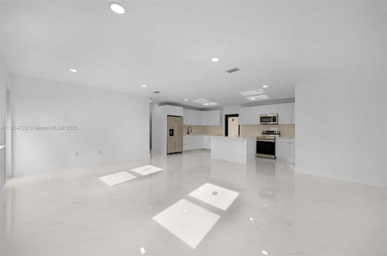 324 SW 16th Ter, Homestead, FL 33030 Photo