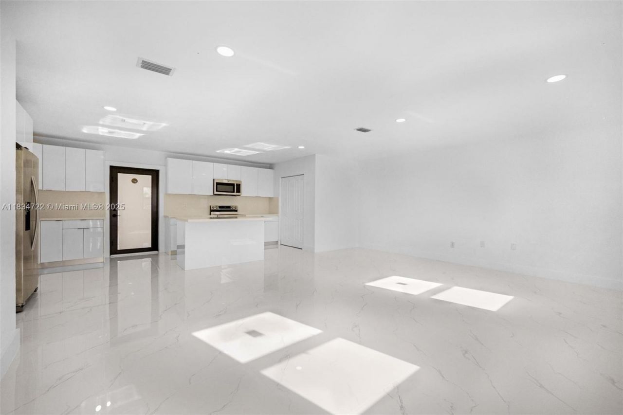 324 SW 16th Ter, Homestead, FL 33030 Photo