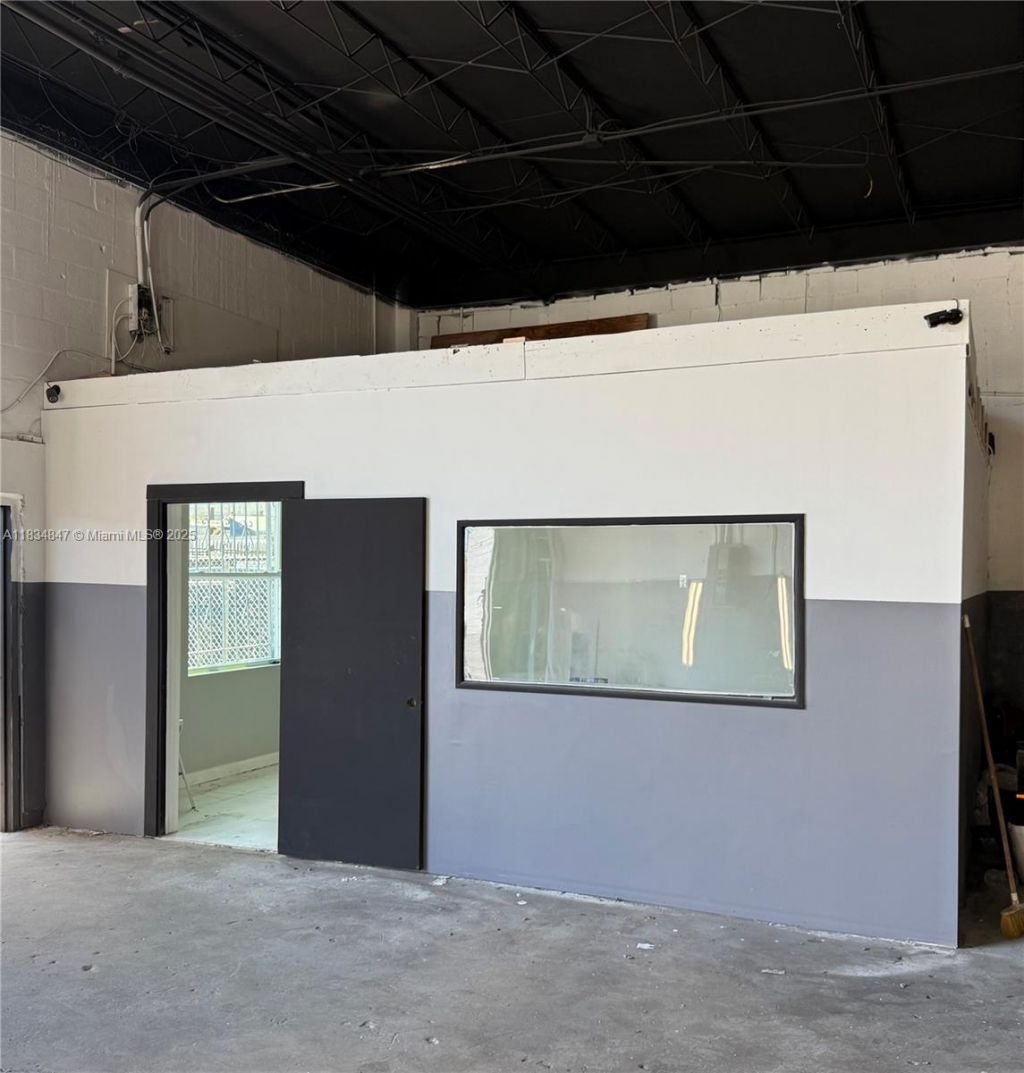 3771 NW 51st St, Unit 3771-B, Hialeah, FL 33142 Photo