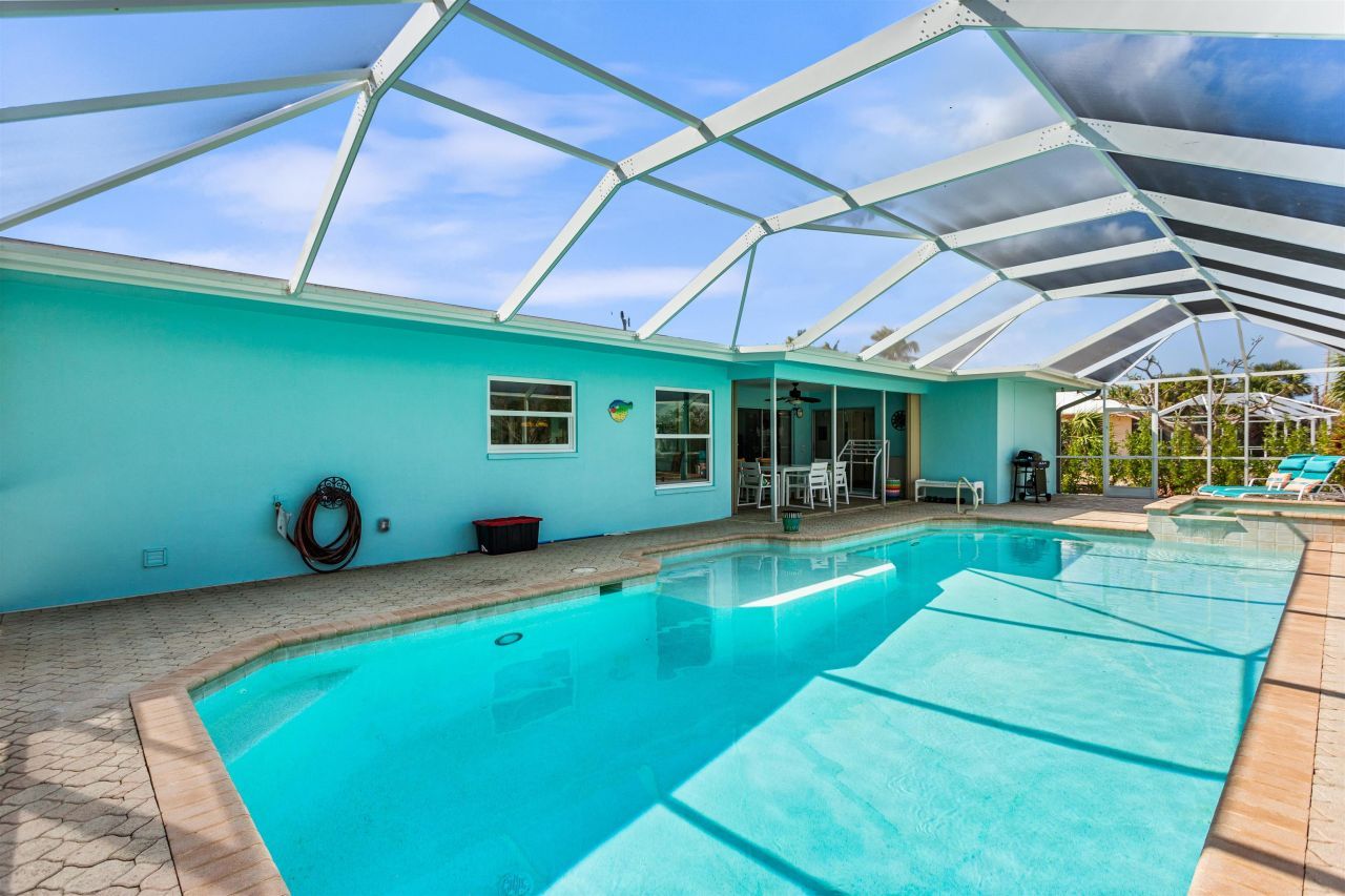 566 Boulder Dr, Sanibel, FL 33957 Photo