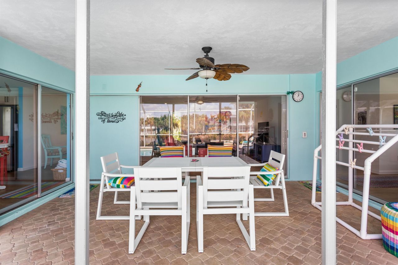 566 Boulder Dr, Sanibel, FL 33957 Photo