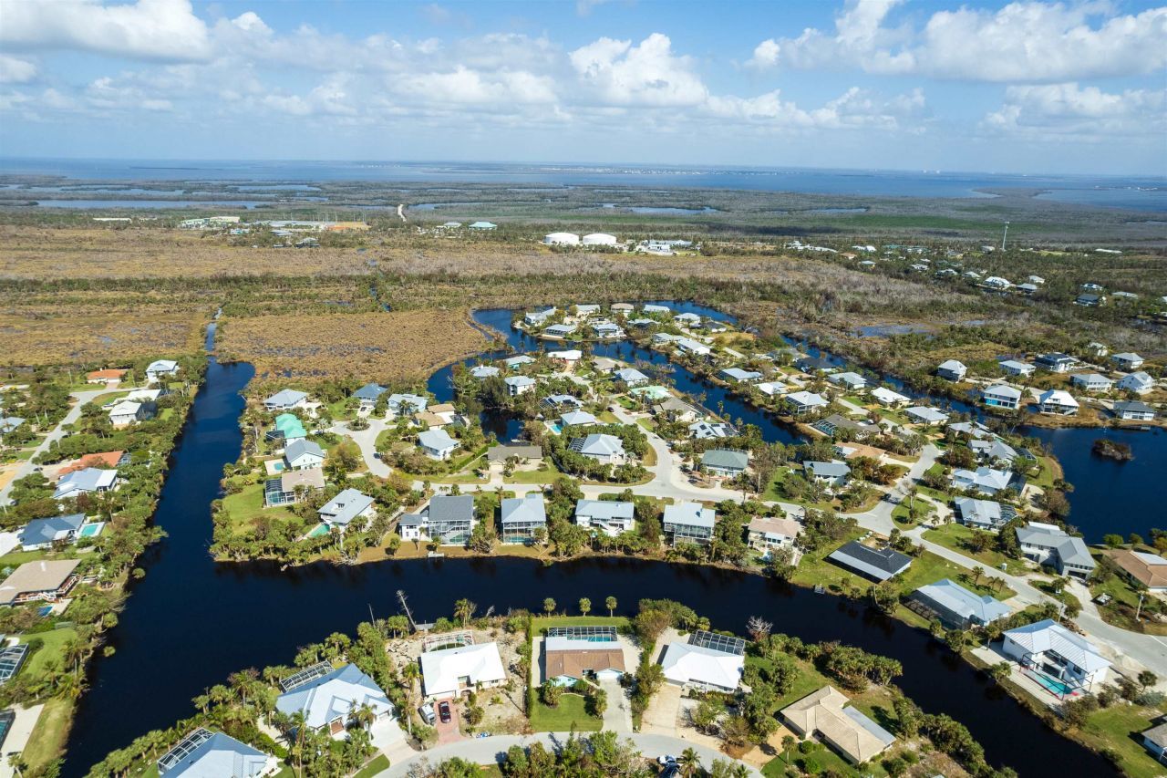 566 Boulder Dr, Sanibel, FL 33957 Photo