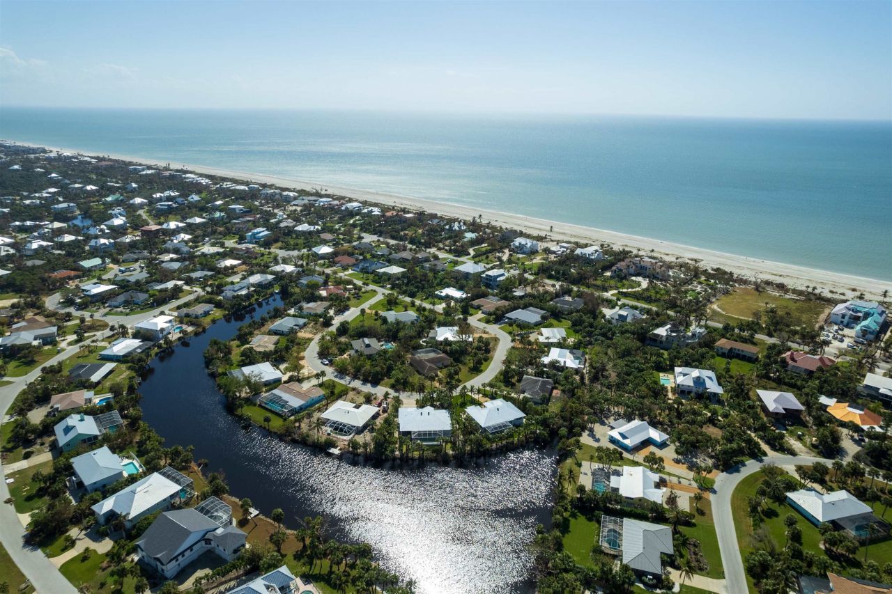 566 Boulder Dr, Sanibel, FL 33957 Photo