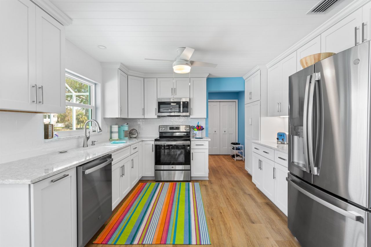 566 Boulder Dr, Sanibel, FL 33957 Photo