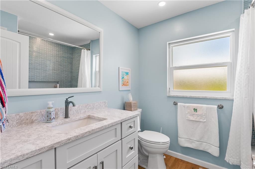 566 Boulder Dr, Sanibel, FL 33957 Photo