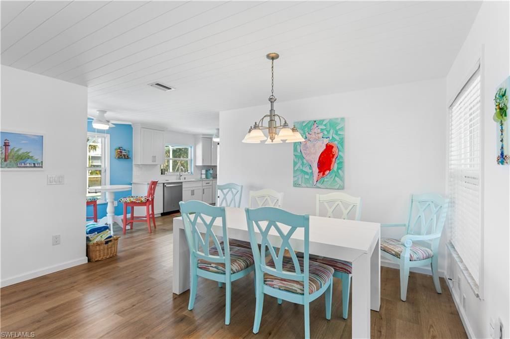 566 Boulder Dr, Sanibel, FL 33957 Photo