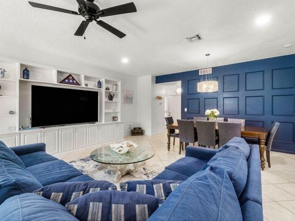 103 Half Moon Circle, Unit E2, Hypoluxo, FL 33462