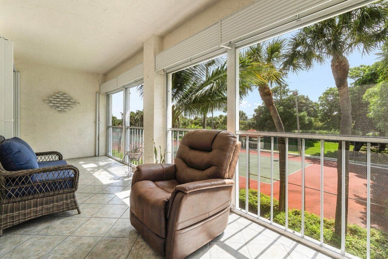 103 Half Moon Circle, Unit E2, Hypoluxo, FL 33462 Photo