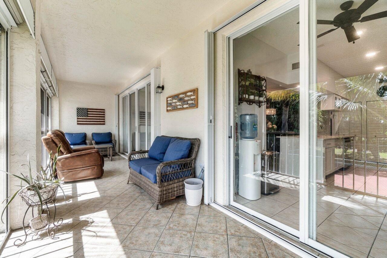 103 Half Moon Circle, Unit E2, Hypoluxo, FL 33462 Photo
