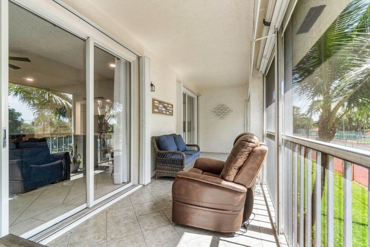 103 Half Moon Circle, Unit E2, Hypoluxo, FL 33462 Photo