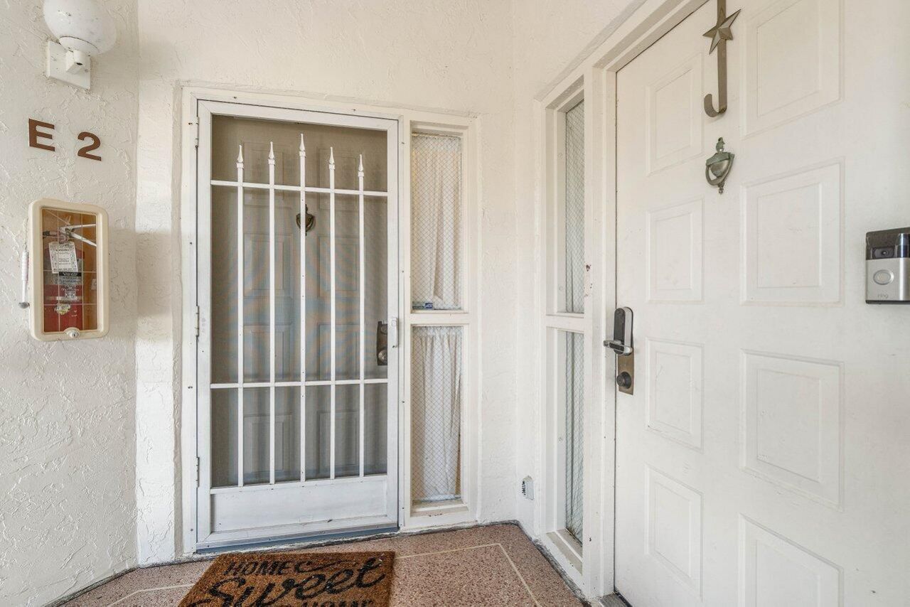 103 Half Moon Circle, Unit E2, Hypoluxo, FL 33462 Photo