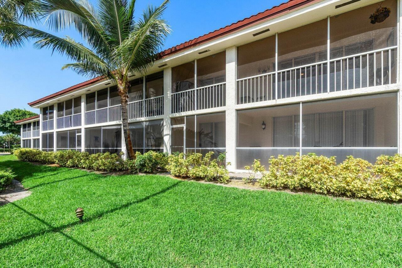 103 Half Moon Circle, Unit E2, Hypoluxo, FL 33462 Photo