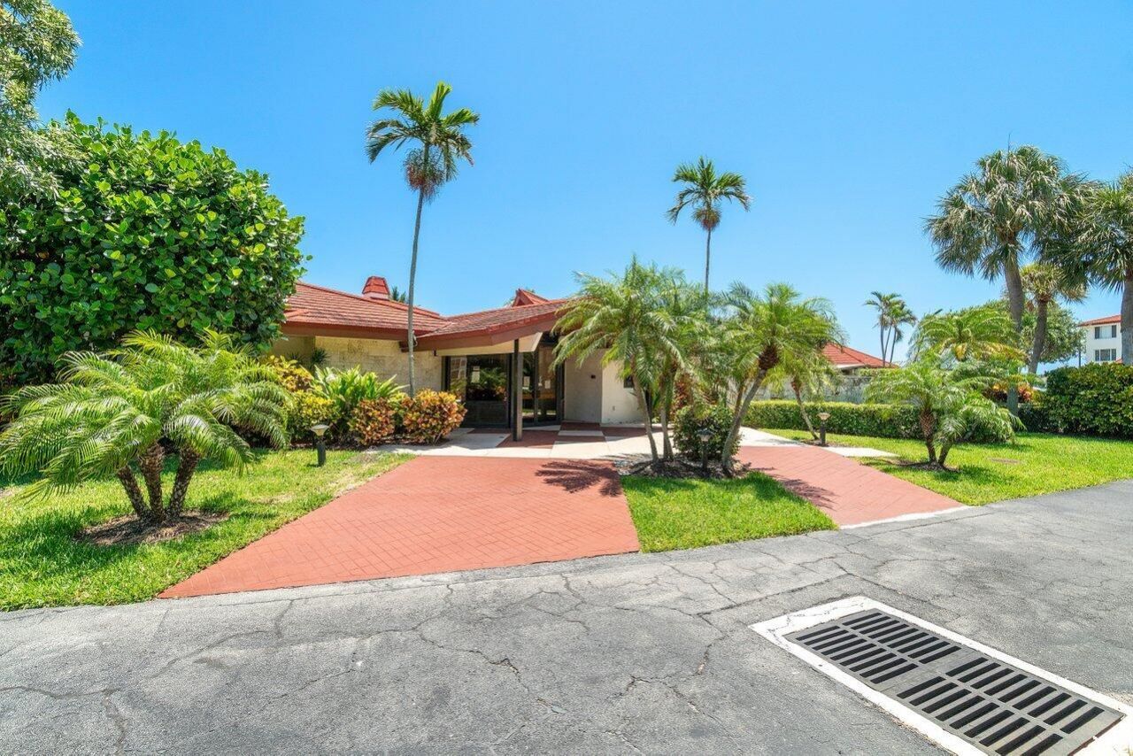 103 Half Moon Circle, Unit E2, Hypoluxo, FL 33462 Photo