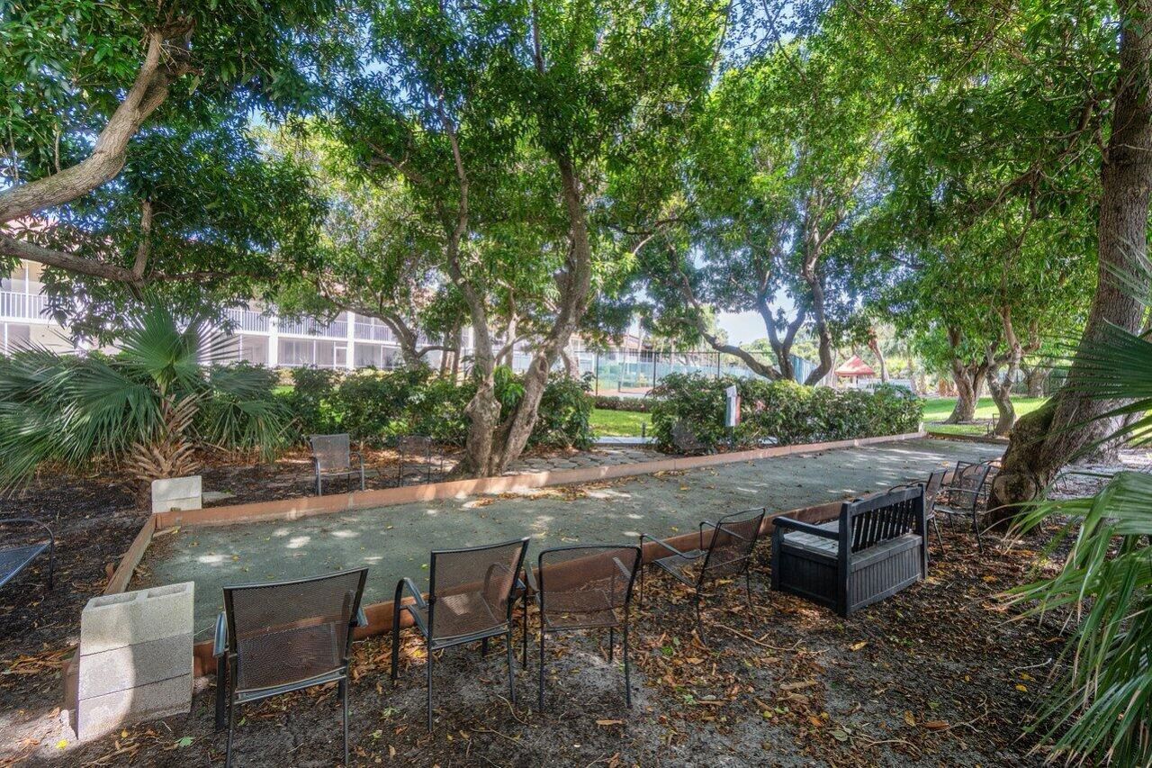 103 Half Moon Circle, Unit E2, Hypoluxo, FL 33462 Photo