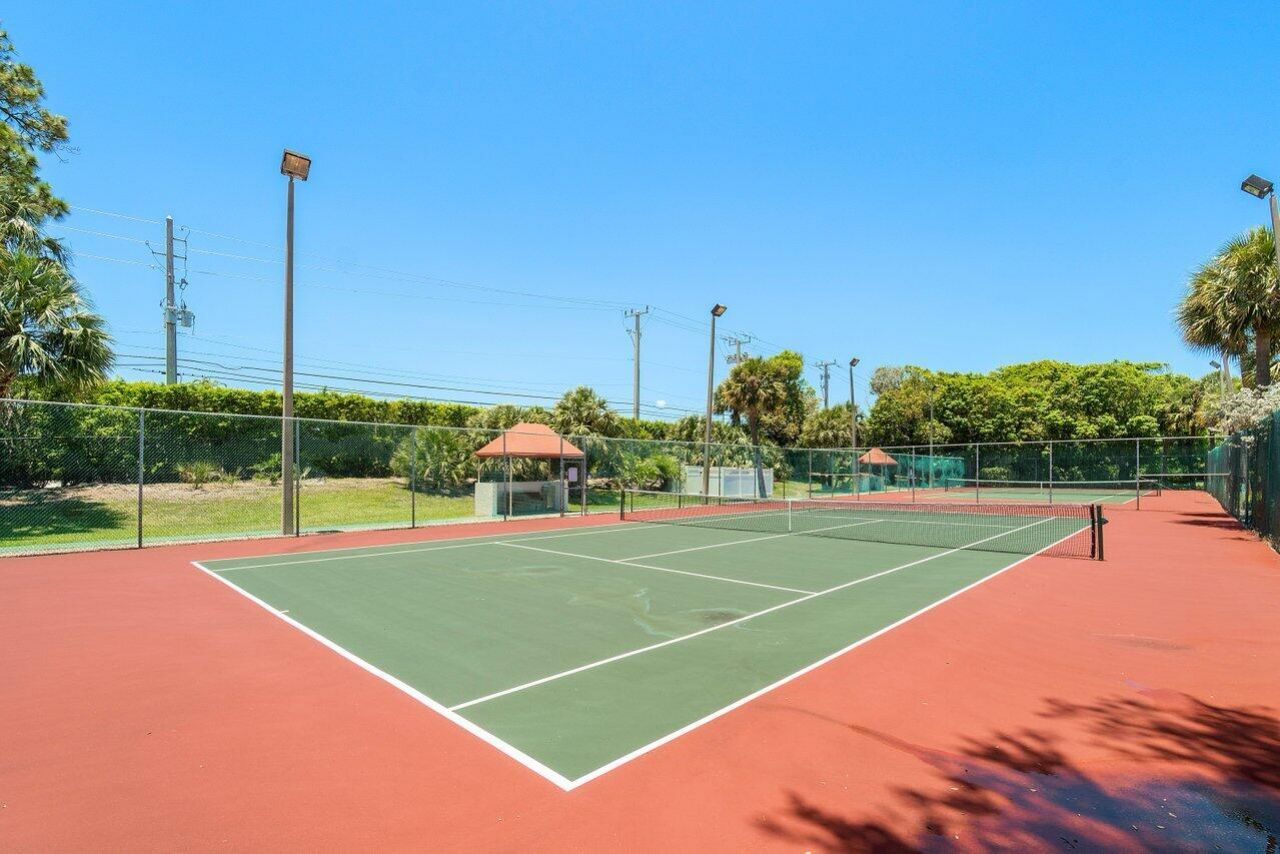 103 Half Moon Circle, Unit E2, Hypoluxo, FL 33462 Photo
