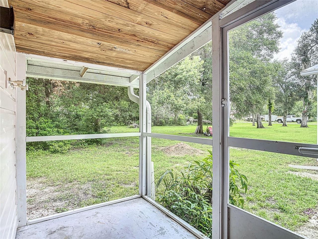 128 N Lakeview Drive, Lake Helen, FL 32744 Photo