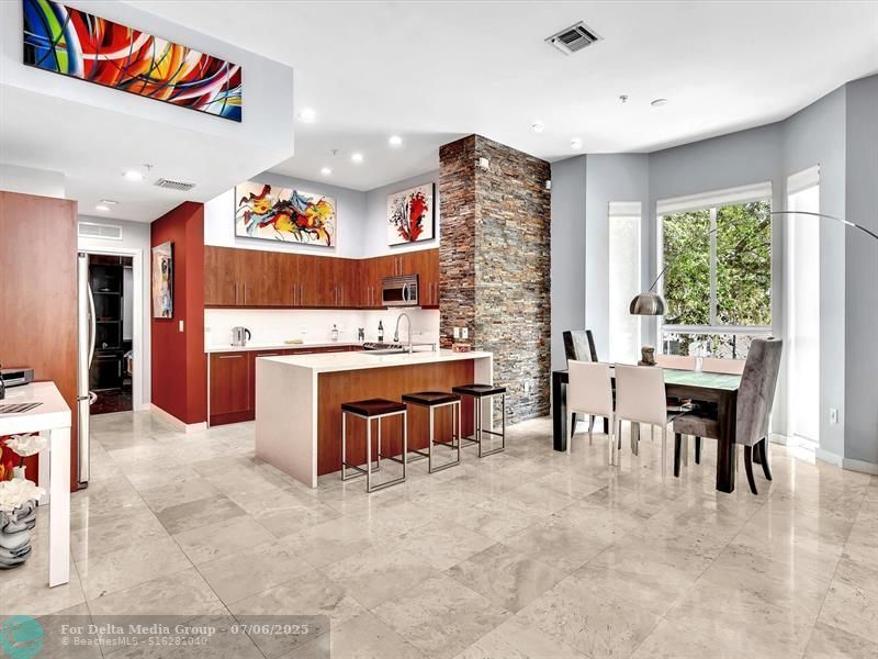 733 NE 4th Avenue, Unit 733, Fort Lauderdale, FL 33304 Photo