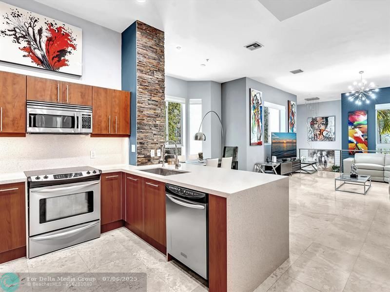 733 NE 4th Avenue, Unit 733, Fort Lauderdale, FL 33304 Photo