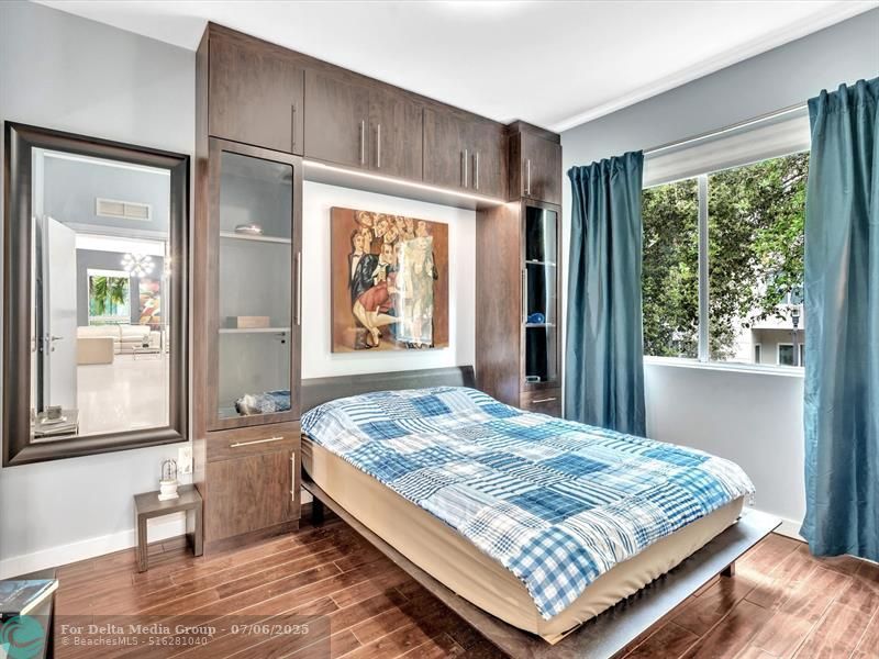 733 NE 4th Avenue, Unit 733, Fort Lauderdale, FL 33304 Photo