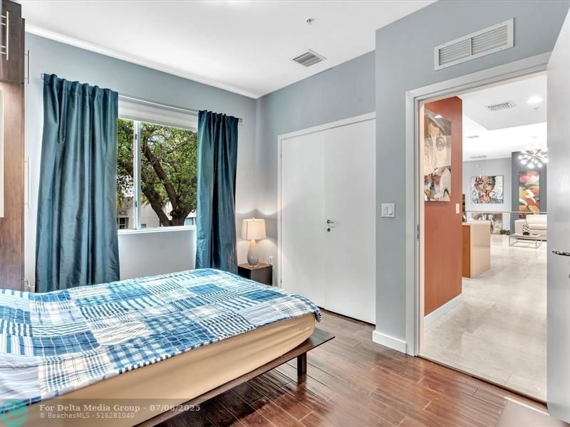 733 NE 4th Avenue, Unit 733, Fort Lauderdale, FL 33304 Photo