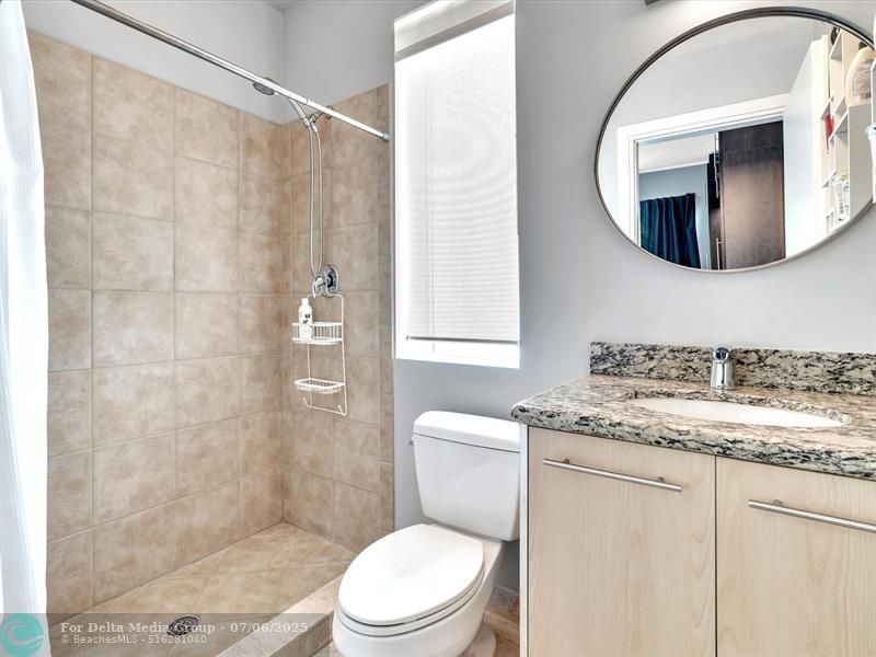 733 NE 4th Avenue, Unit 733, Fort Lauderdale, FL 33304 Photo