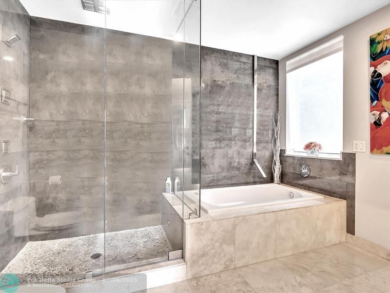 733 NE 4th Avenue, Unit 733, Fort Lauderdale, FL 33304 Photo