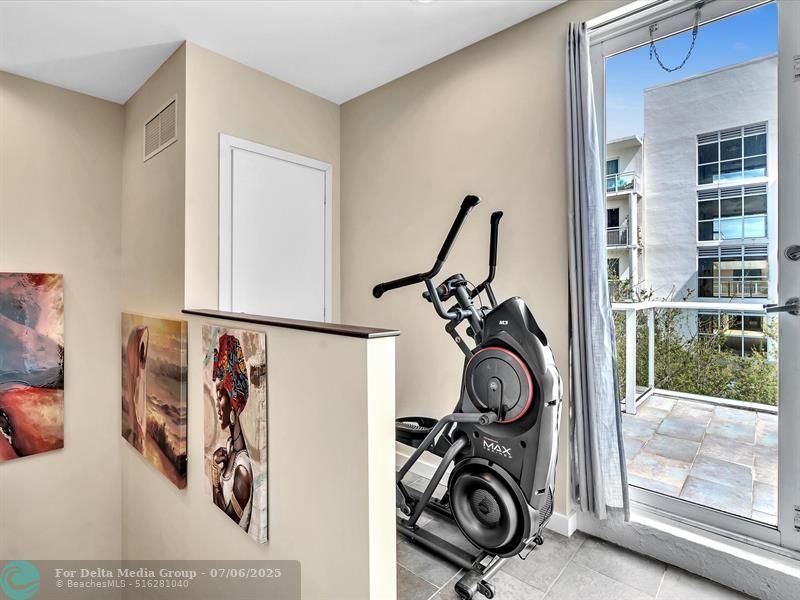 733 NE 4th Avenue, Unit 733, Fort Lauderdale, FL 33304 Photo