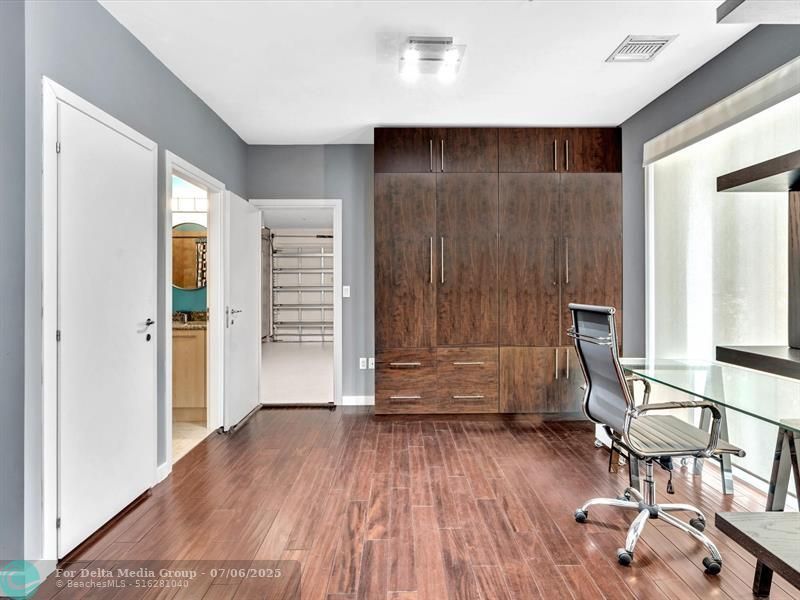 733 NE 4th Avenue, Unit 733, Fort Lauderdale, FL 33304 Photo