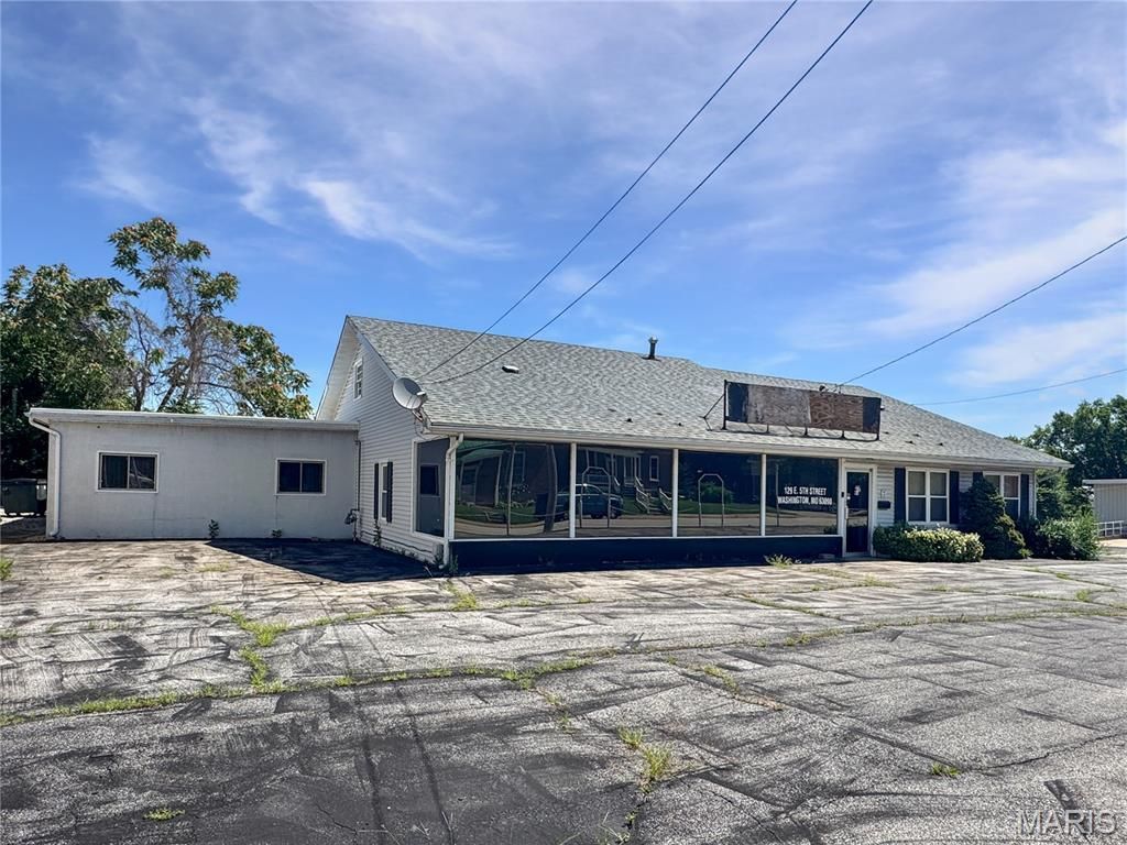 129 E 5th Street, Washington, MO 63090 Main Photo